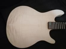 Korpus aus der Nähe, die Maserung gefällt mir jetzt schon